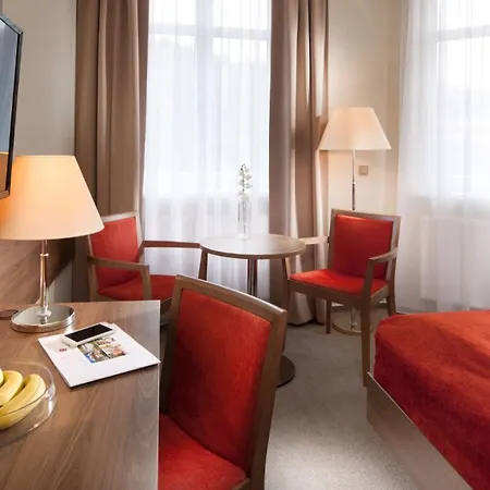 Riviera Hotel 3*